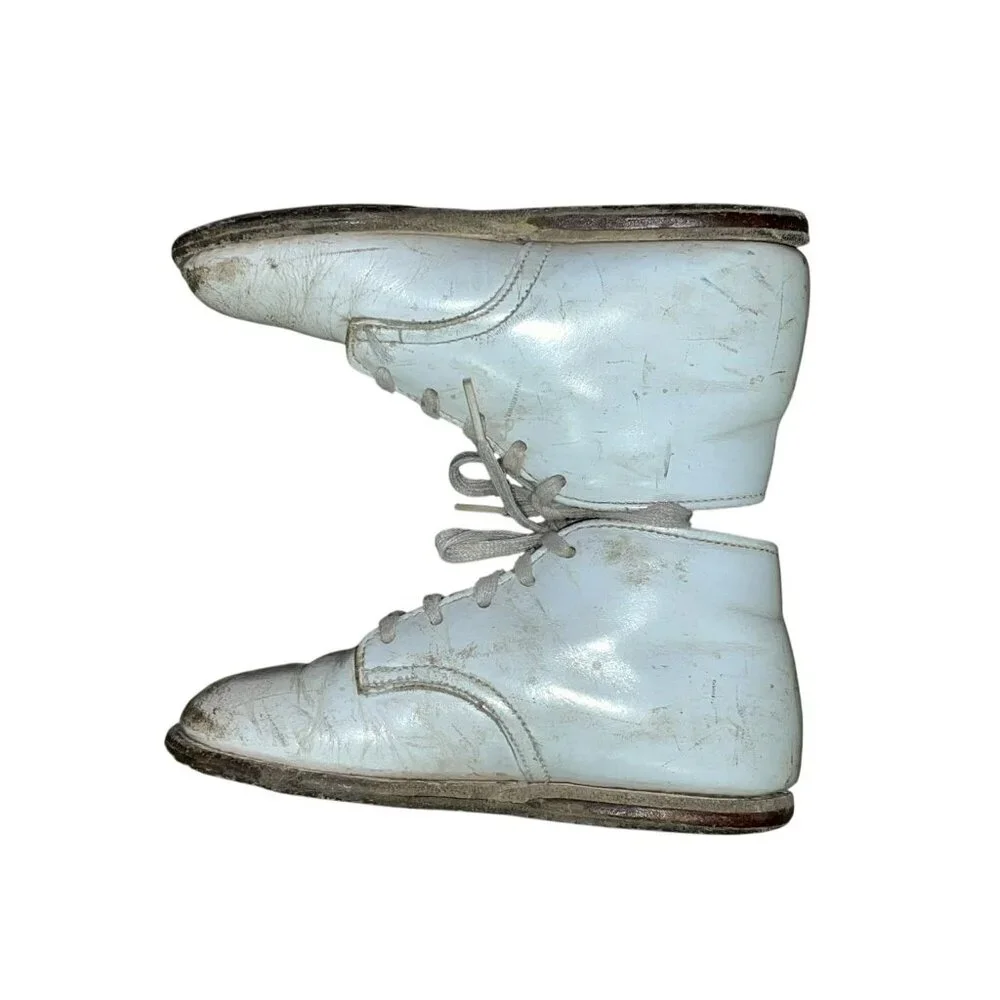 Vintage Buster Brown Walking Shoes 5/6? Used White *Lots of Wear